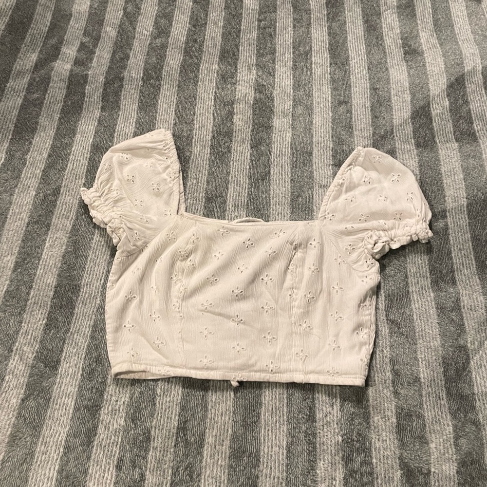 White cropped shirt
